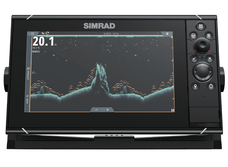 Simrad NSS9 evo3S met Halo20+ met radar inclusief 300 euro Simrad spring deal voordeel