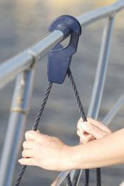 Fastfender 32 mm blauw fenderhaak tot ø 32 mm railing en 6 tot 12 mm lijn (2 stuks)